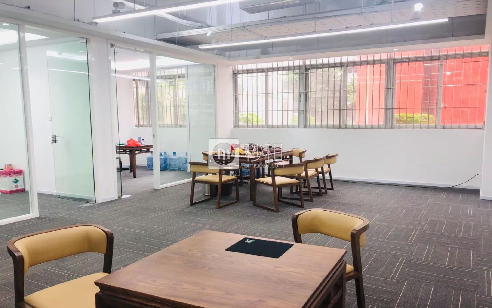 南山软件园写字楼出租258平米精装办公室70元/m².月