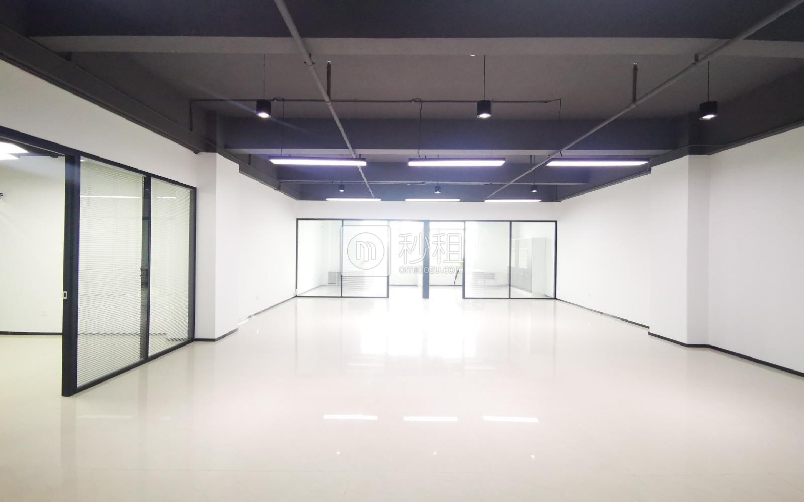 明亮科技园写字楼出租235平米精装办公室75元/m².月