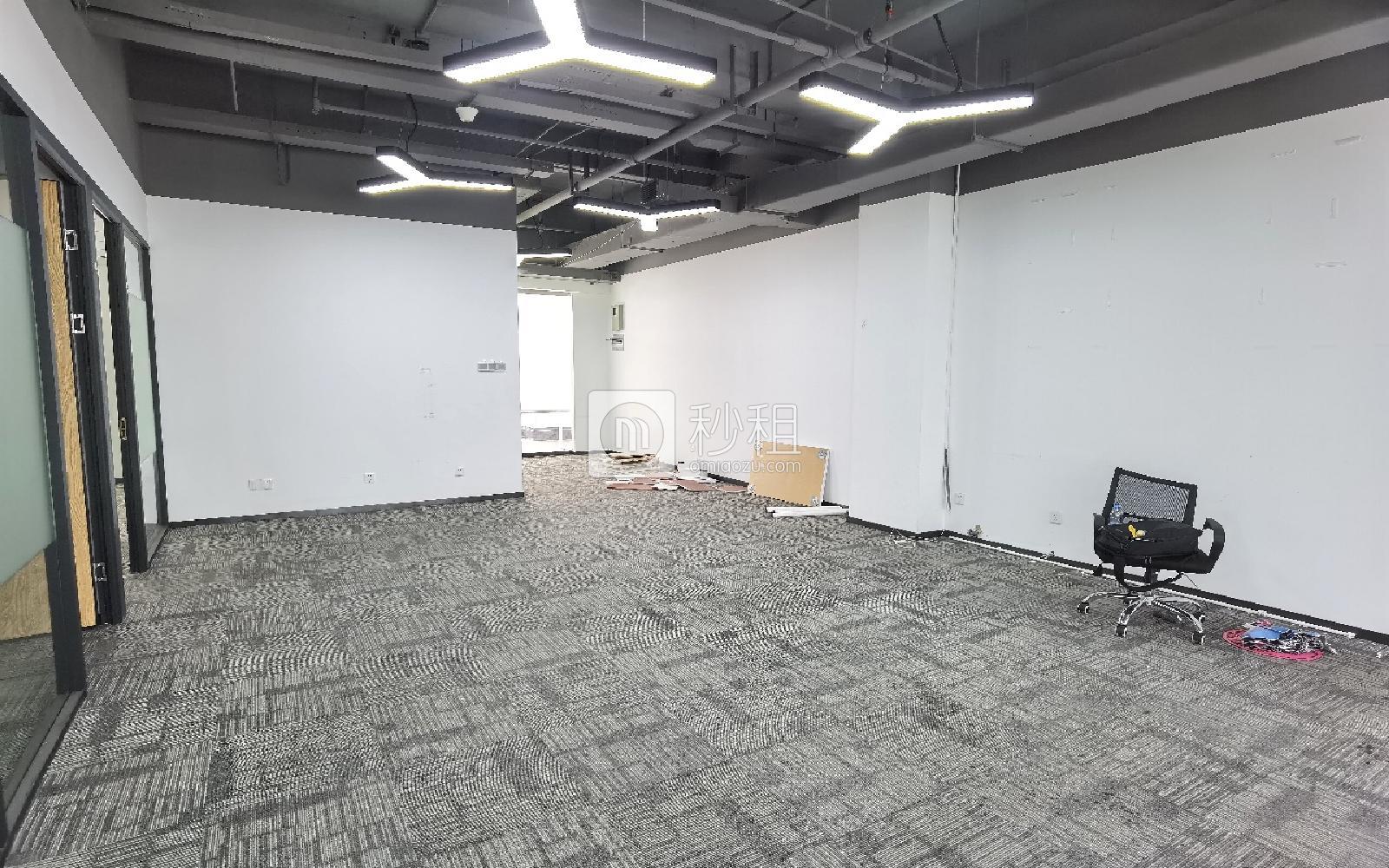 TCL大厦写字楼出租227平米精装办公室140元/m².月