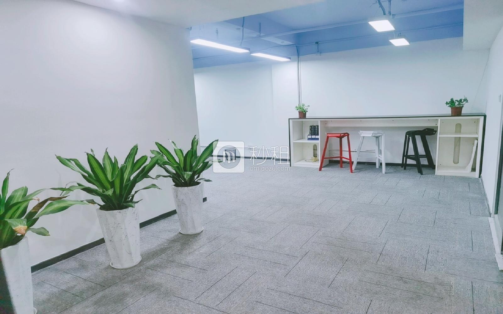 南山云谷创新产业园（二期）写字楼出租175平米精装办公室60元/m².月