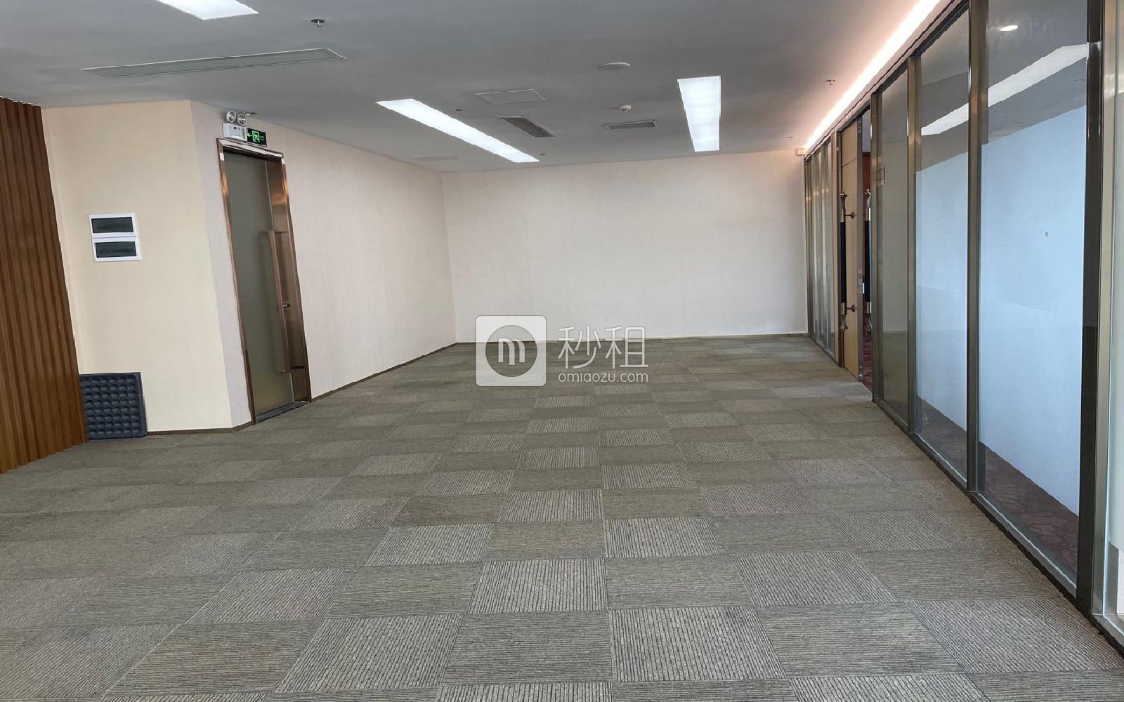 卓越前海壹号写字楼出租568平米精装办公室120元/m².月