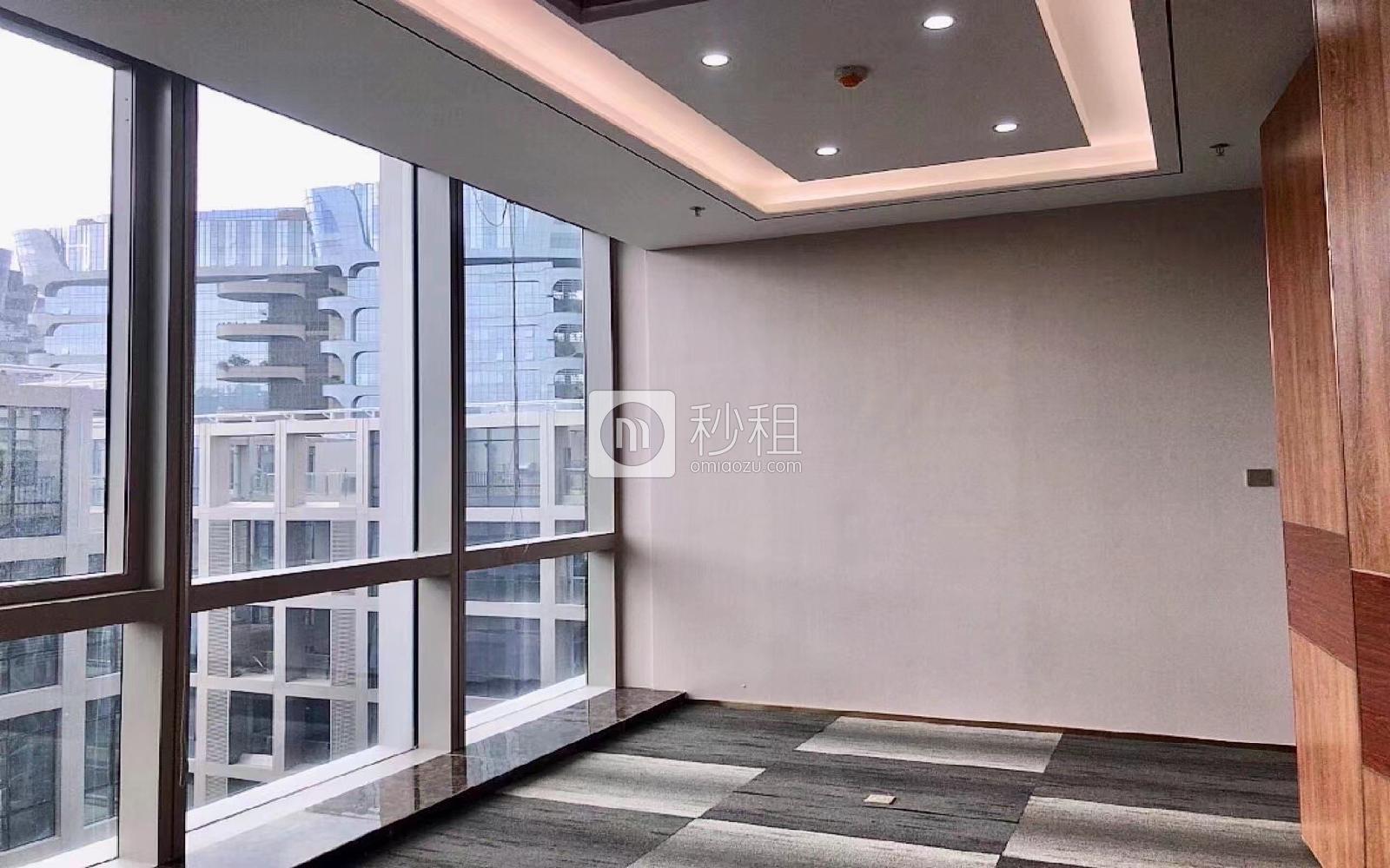 中电长城大厦写字楼出租633平米豪装办公室90元/m².月
