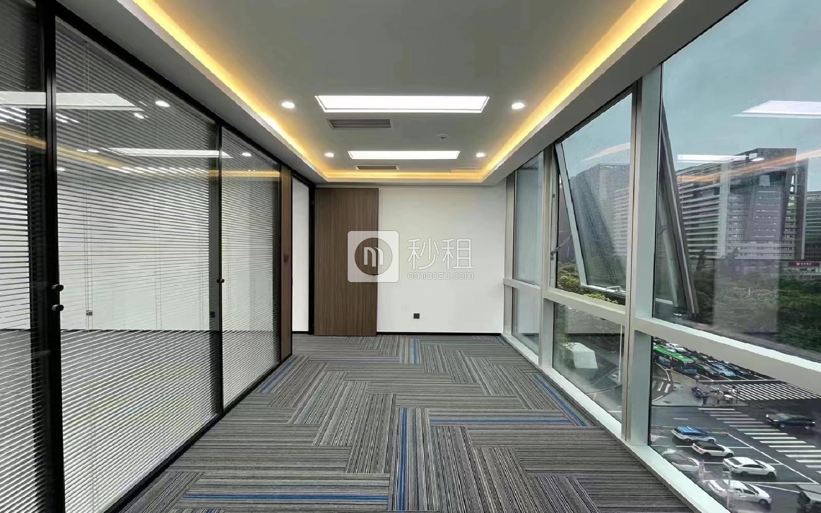 华润城大冲商务中心写字楼出租239平米精装办公室90元/m².月