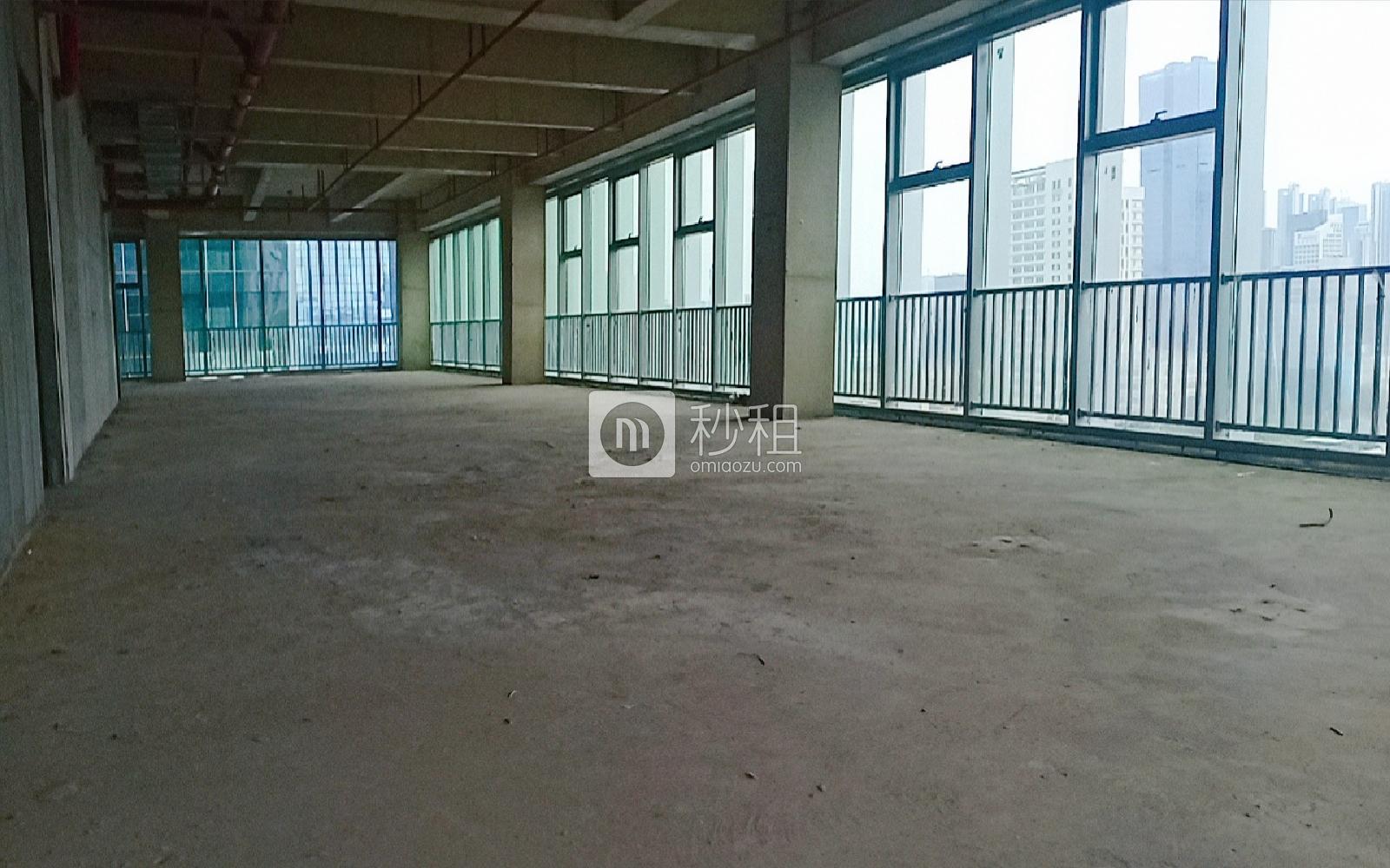 酷派大厦写字楼出租1556平米毛坯办公室105元/m².月