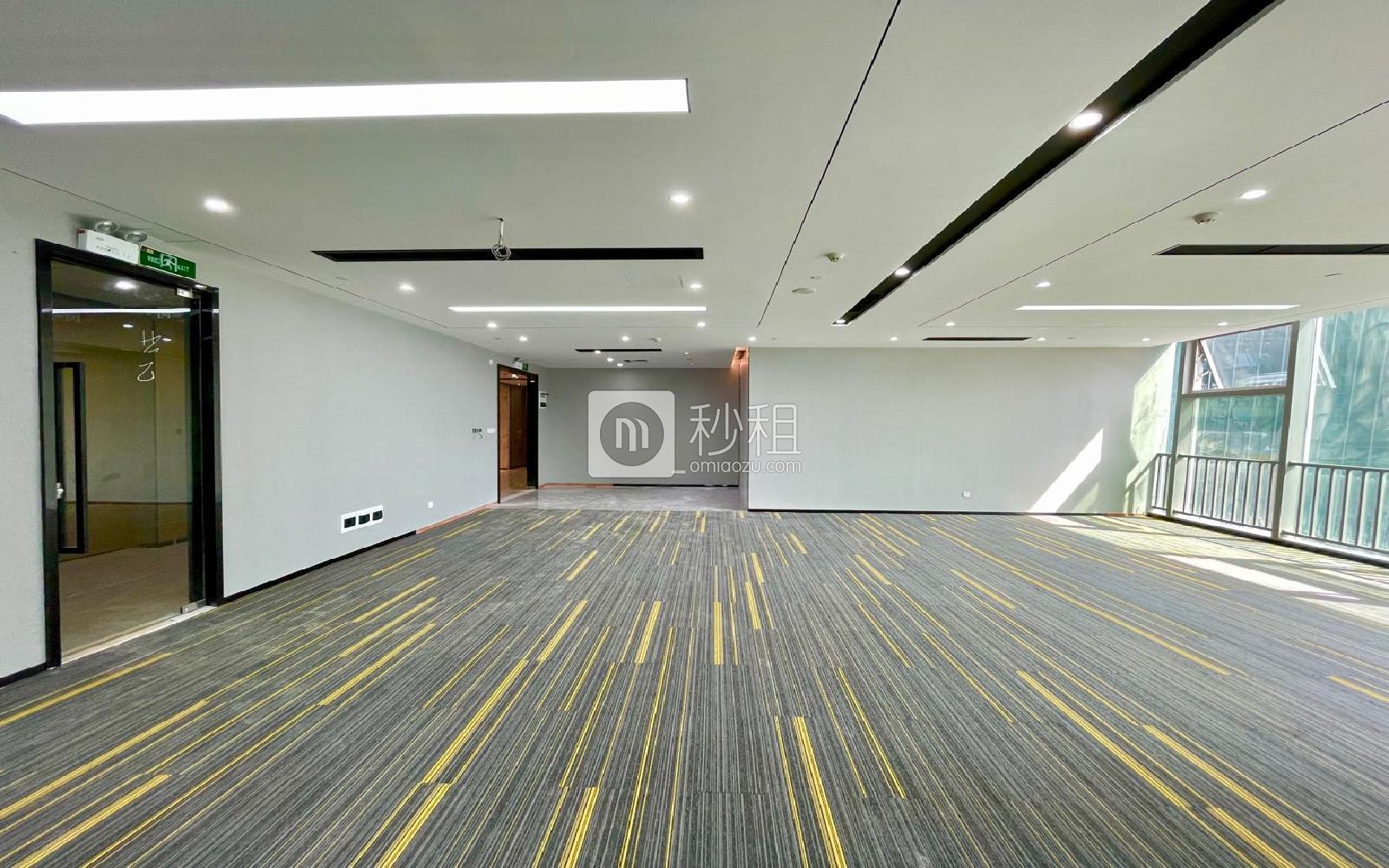酷派大厦写字楼出租320平米豪装办公室89元/m².月