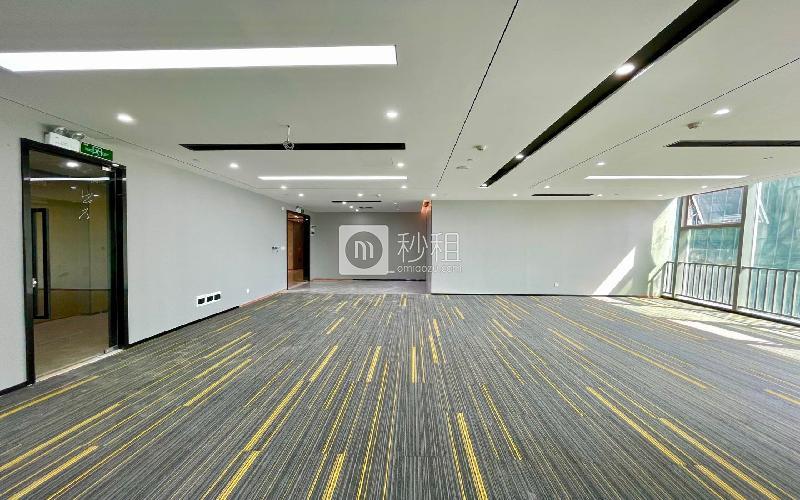 酷派大厦写字楼出租320平米豪装办公室89元/m².月