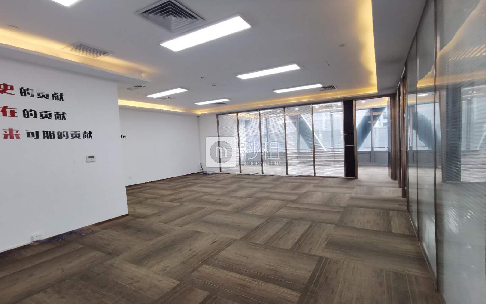 盈峰中心（原易思博软件大厦）写字楼出租214平米精装办公室165元/m².月