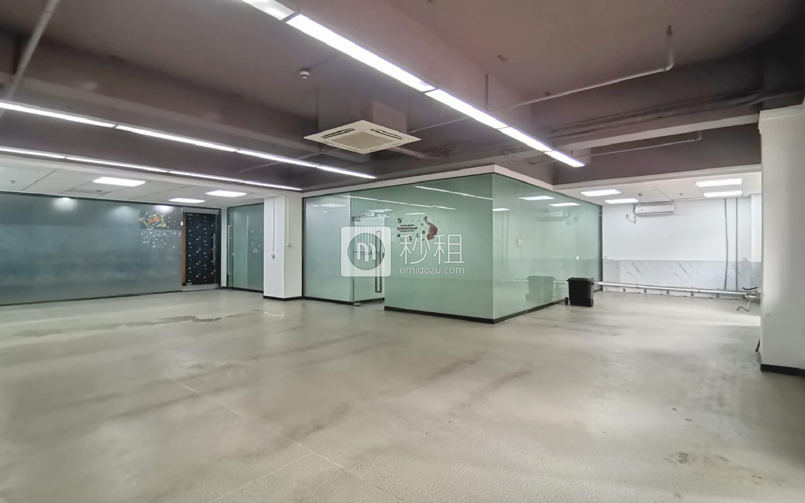 南油第四工业区写字楼出租216平米精装办公室70元/m².月