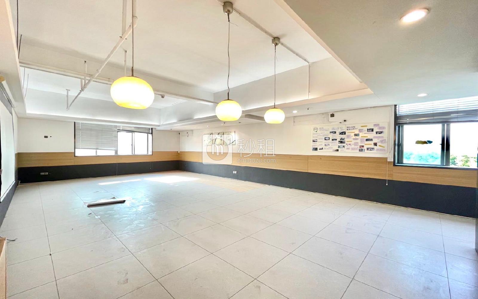 马家龙工业区写字楼出租2200平米精装办公室45元/m².月