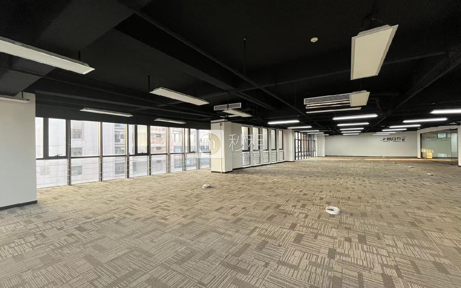 香缤金融中心写字楼出租358平米豪装办公室100元/m².月