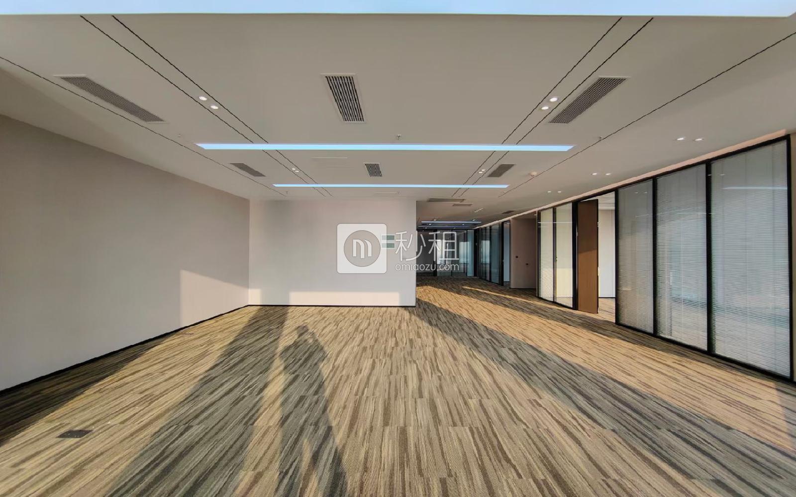 QFC恒裕前海金融中心写字楼出租382平米精装办公室125元/m².月