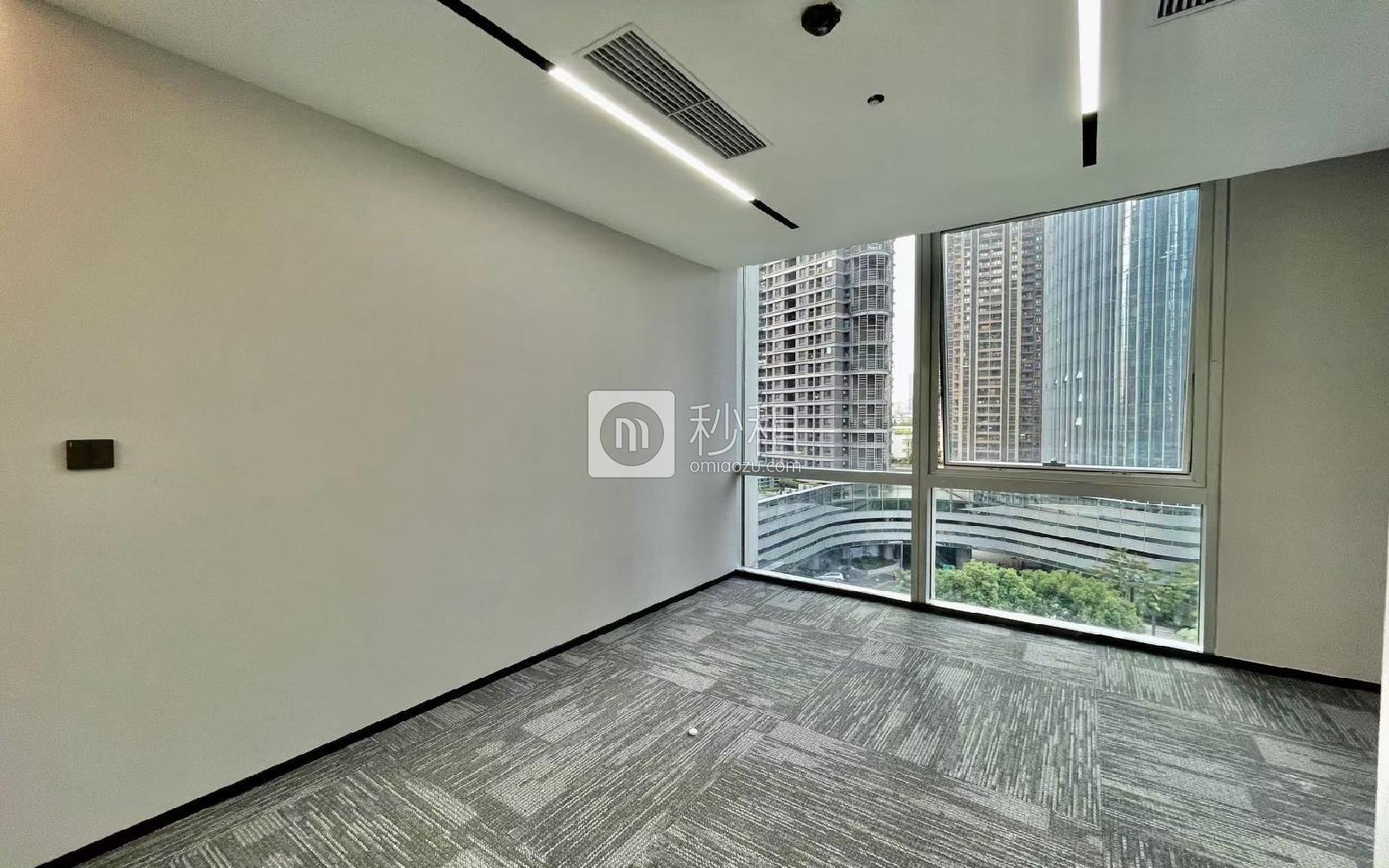 航盛科技大厦写字楼出租741平米豪装办公室70元/m².月