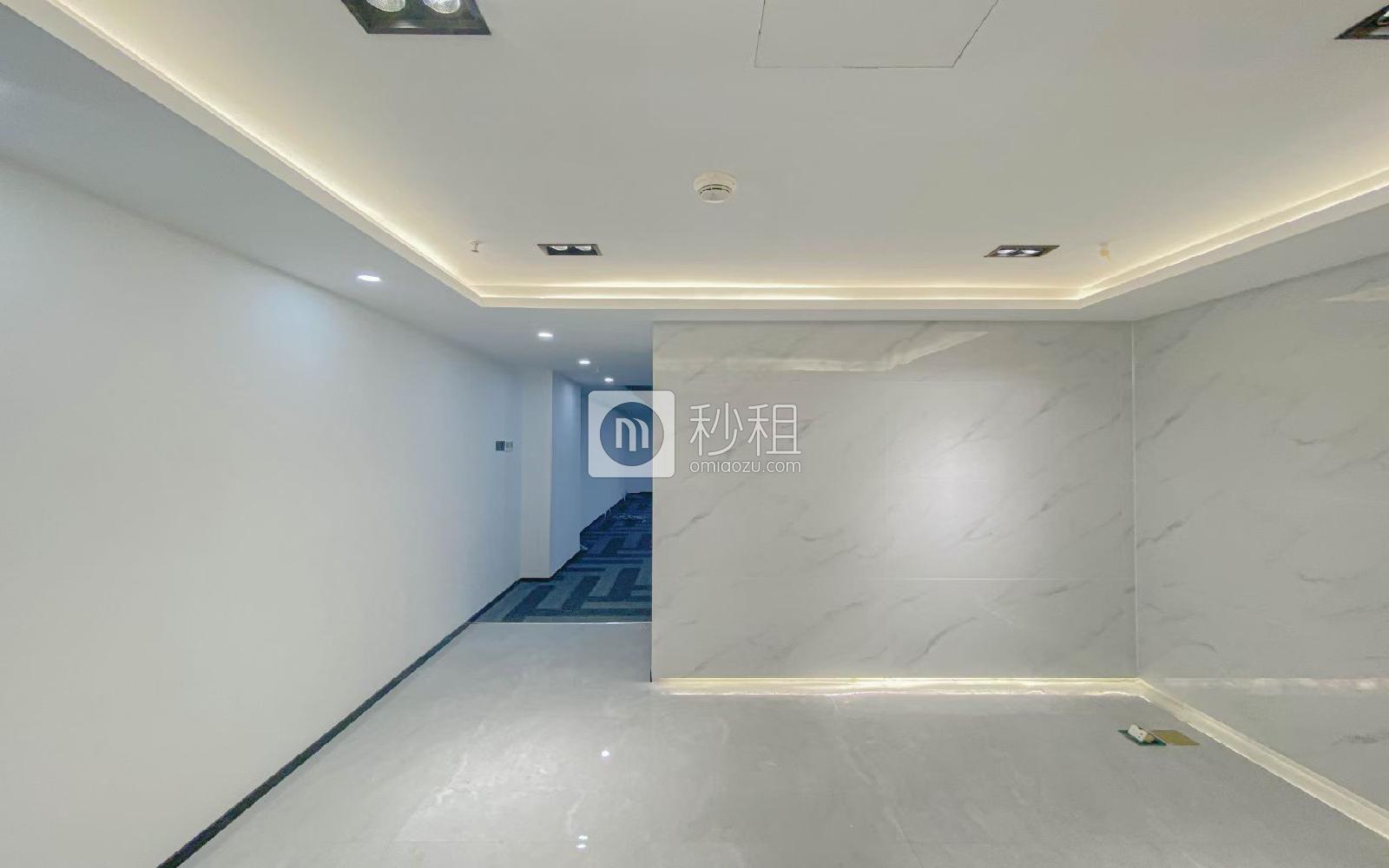 联合广场写字楼出租358平米豪装办公室88元/m².月