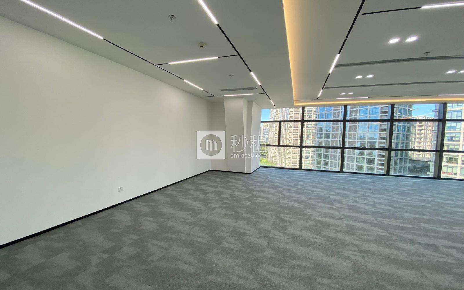 绿景广场写字楼出租409平米精装办公室88元/m².月