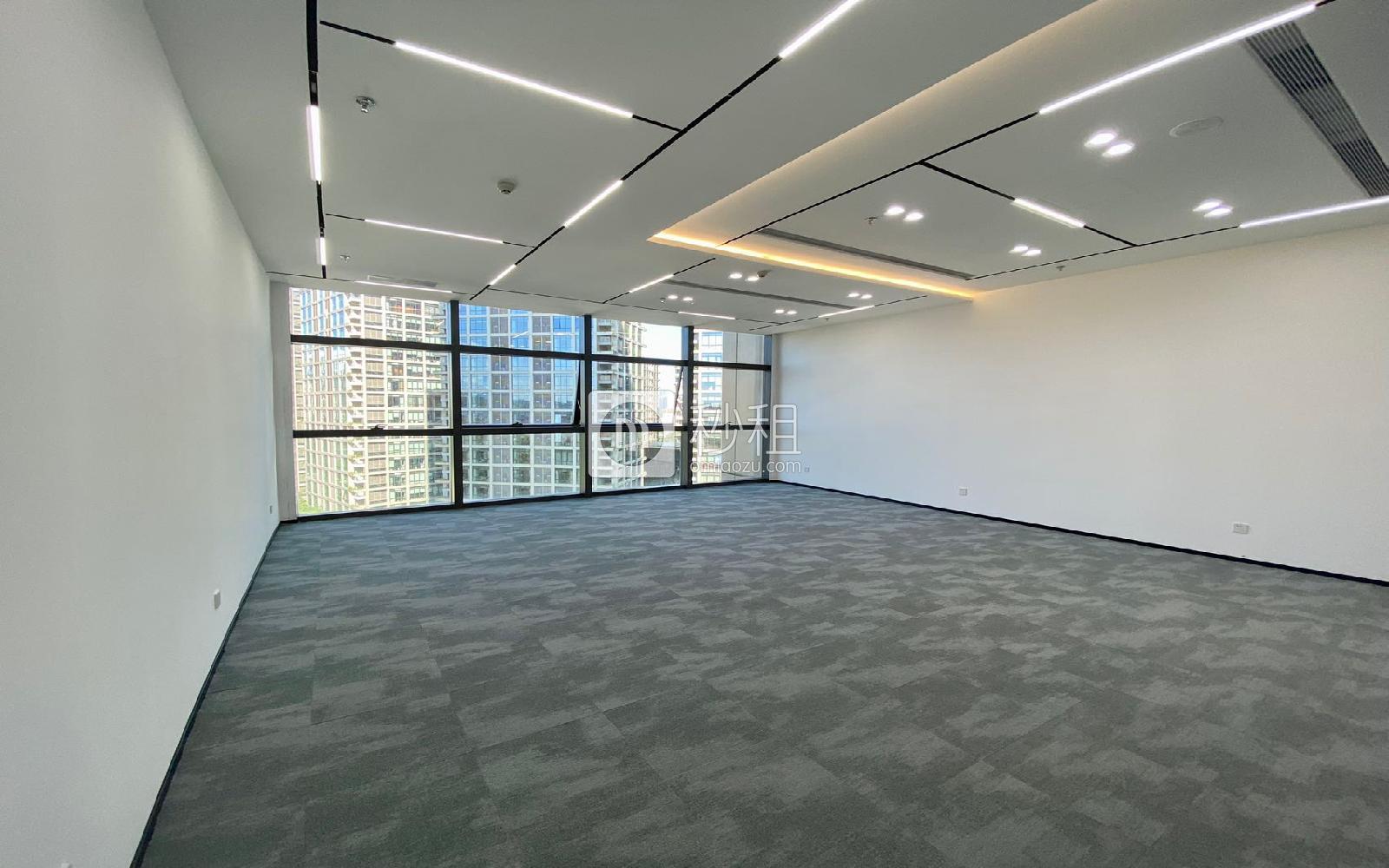 绿景广场写字楼出租206平米精装办公室88元/m².月