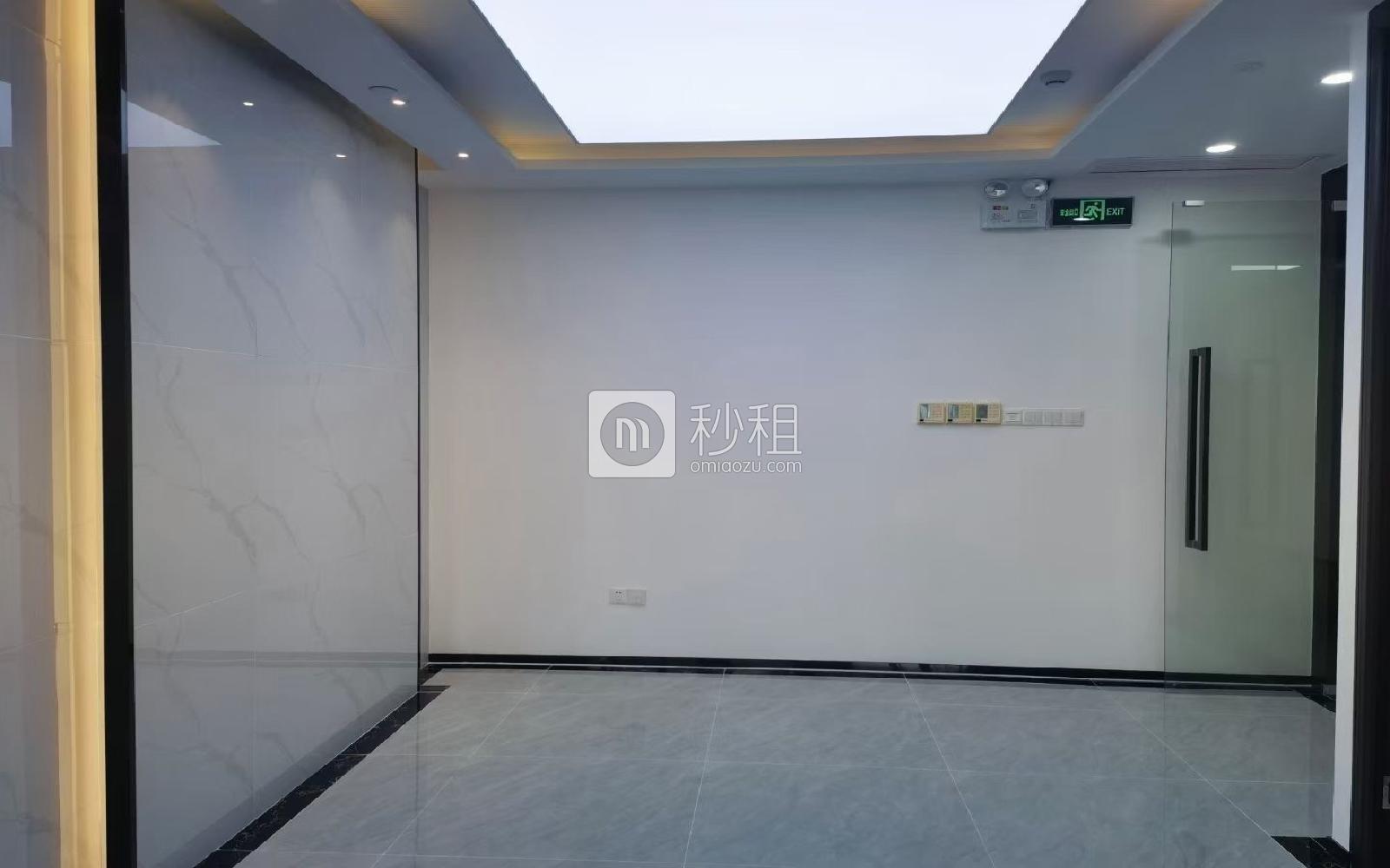 华润城大冲商务中心写字楼出租318平米精装办公室125元/m².月