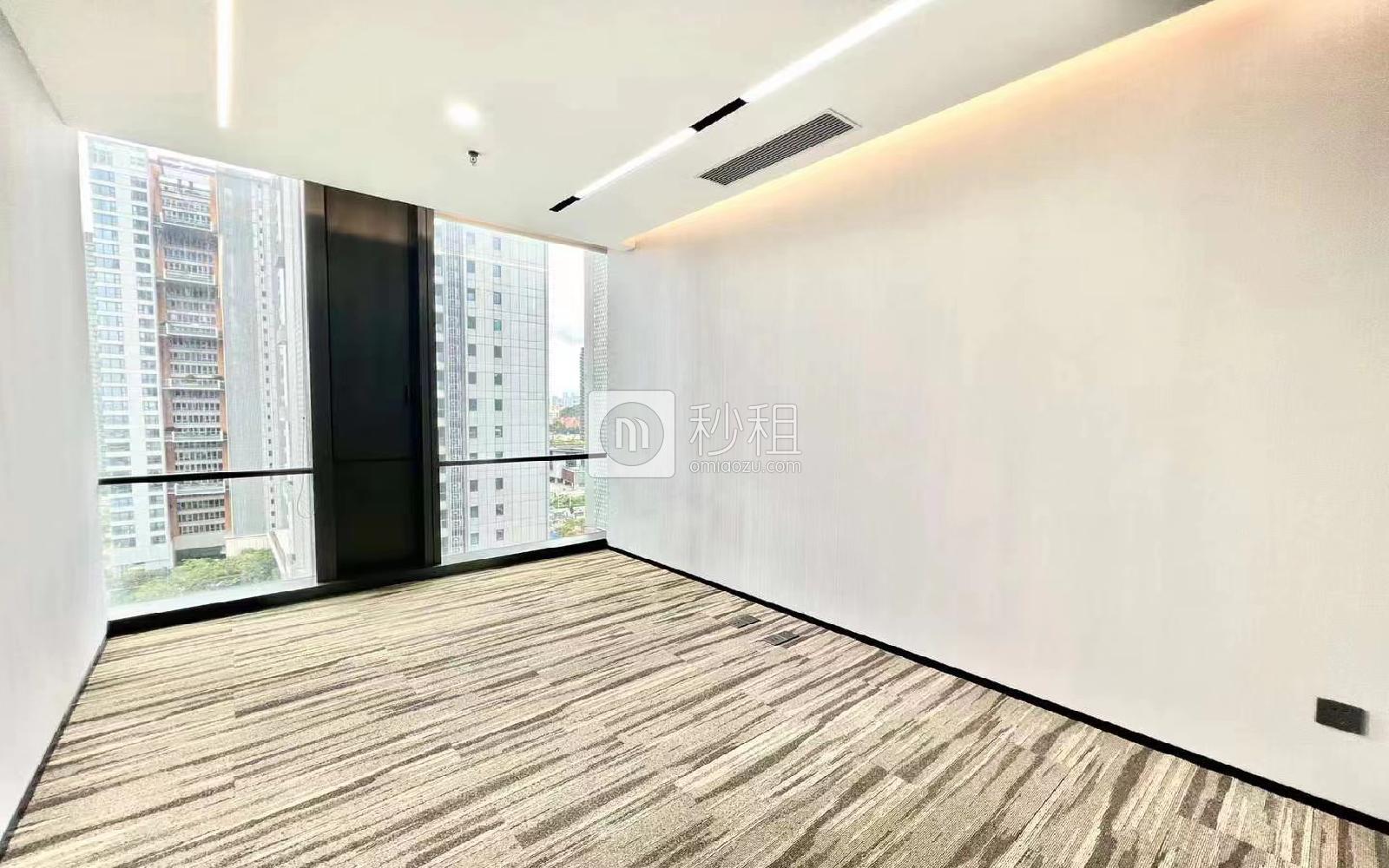 招商前海国际中心写字楼出租339平米精装办公室130元/m².月