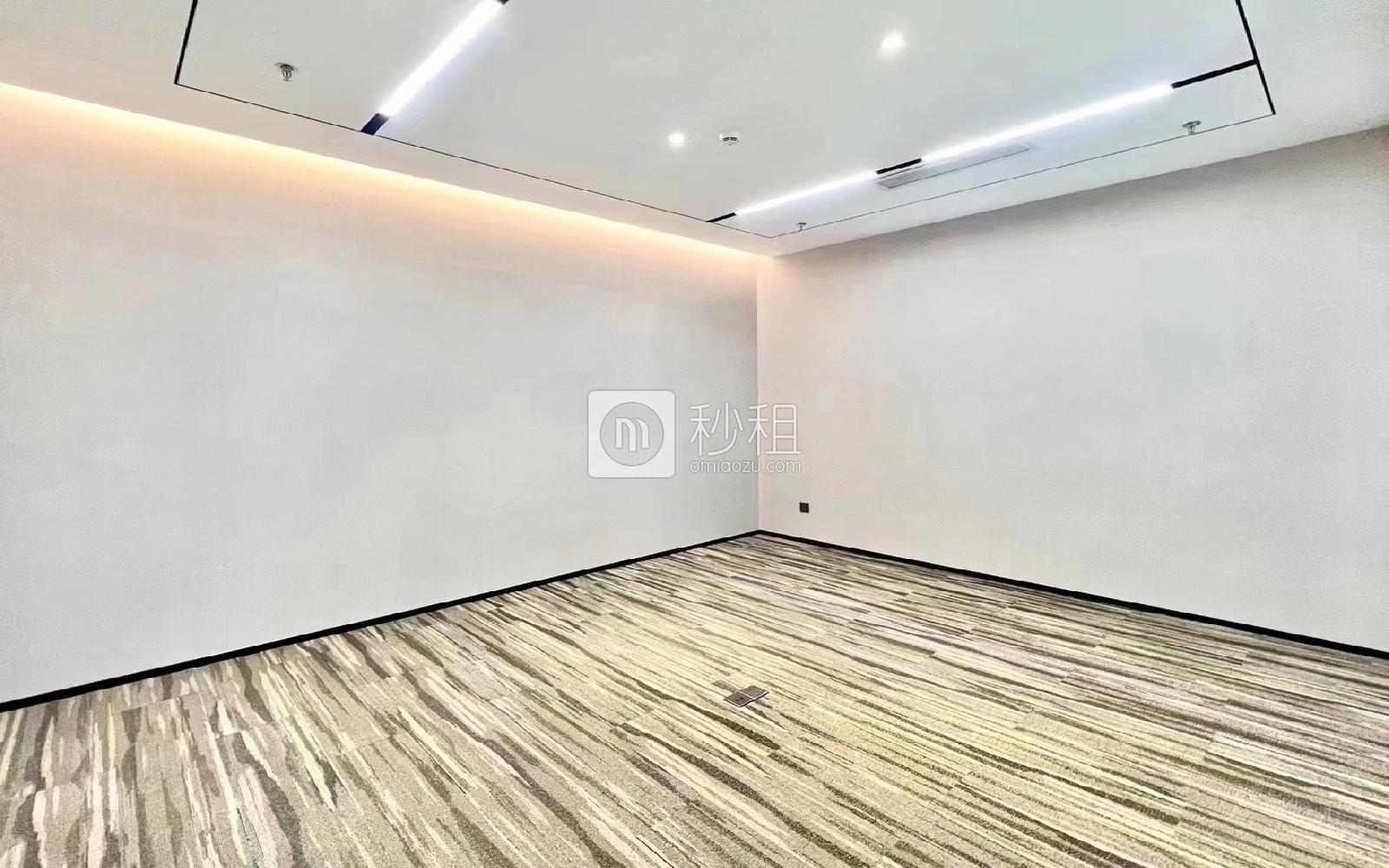 招商前海国际中心写字楼出租240平米精装办公室130元/m².月