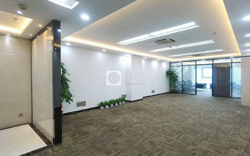 前海鴻榮源中心寫字樓出租900平米豪裝辦公室100元/m2.月