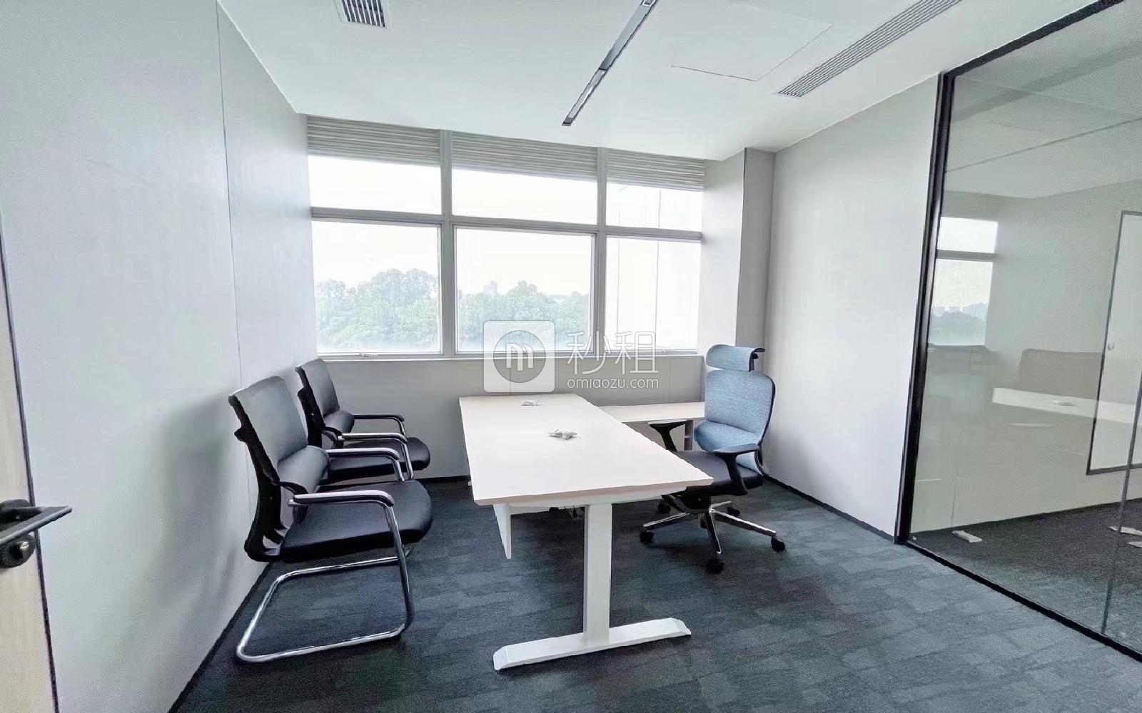 長園新材料港寫字樓出租216平米精裝辦公室88元/m2.月