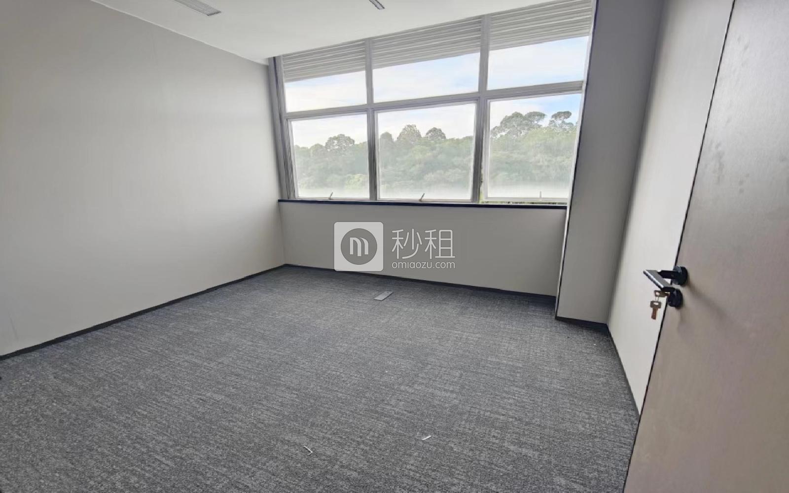 长园新材料港写字楼出租260平米精装办公室68元/m².月