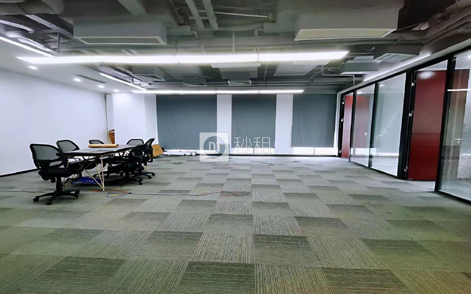 茂业时代广场写字楼出租308平米精装办公室69元/m².月