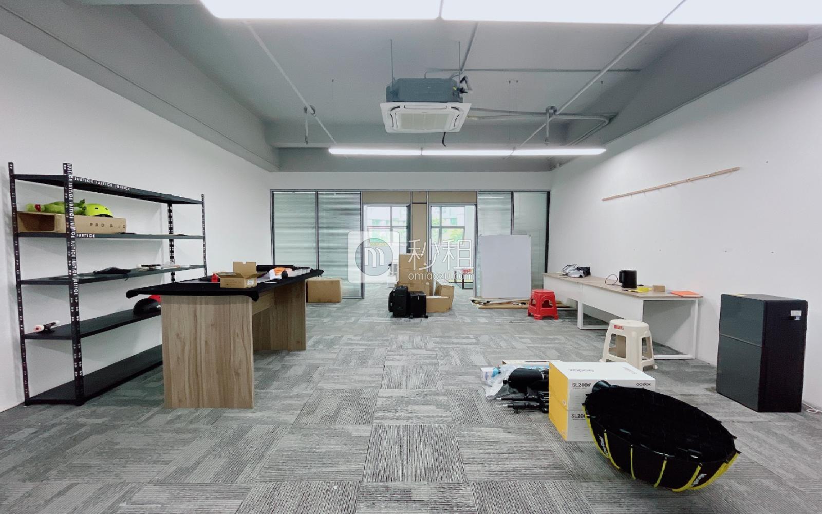 南山云谷创新产业园（二期）写字楼出租148平米精装办公室58元/m².月