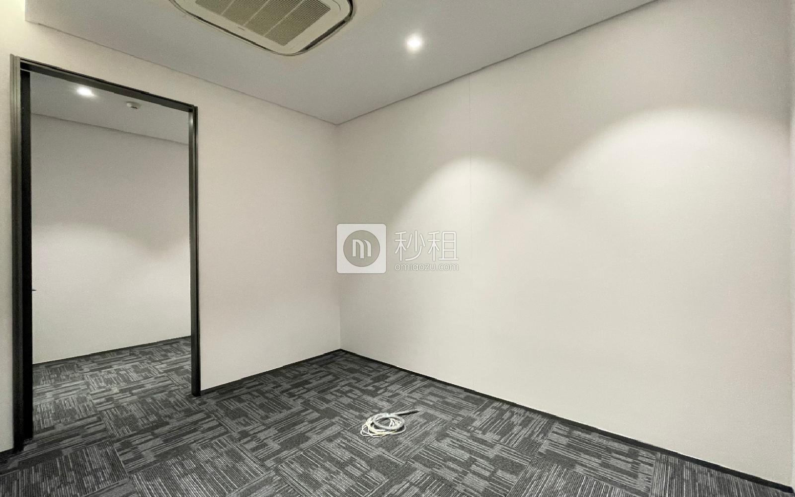 投行大厦写字楼出租358平米精装办公室208元/m².月