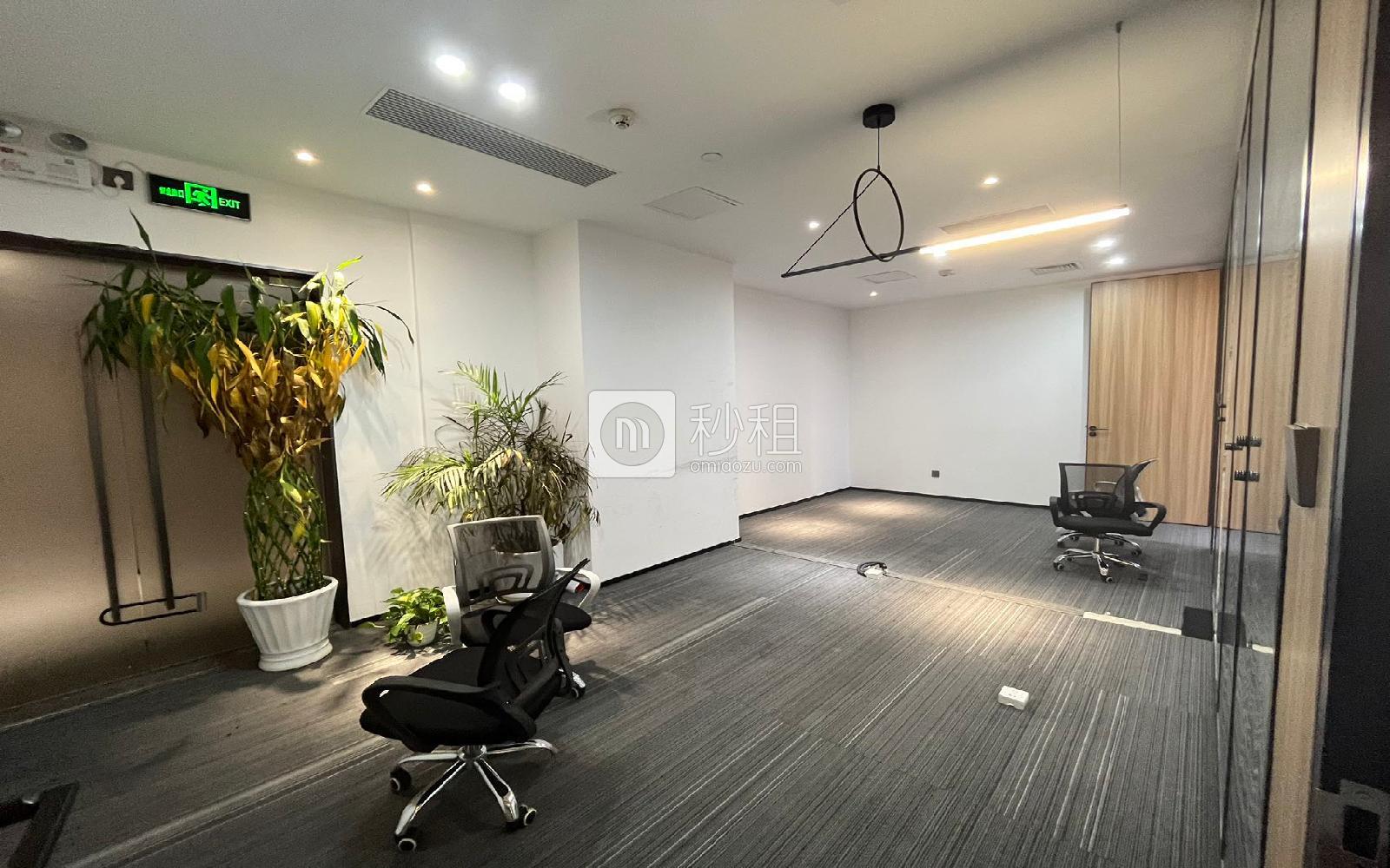 蘅芳科技大厦写字楼出租326平米精装办公室110元/m².月