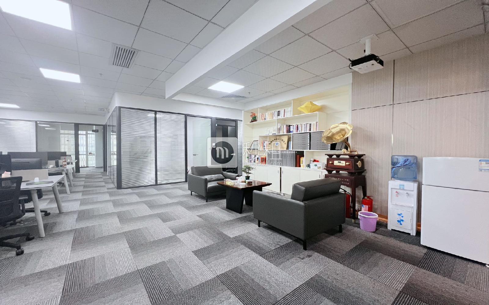 讯美科技广场写字楼出租680平米精装办公室160元/m².月