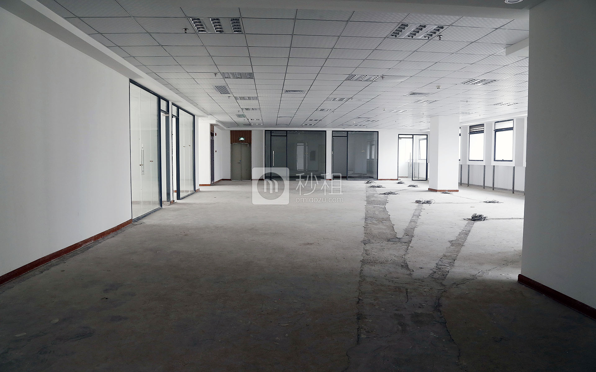 东方科技大厦写字楼出租350平米精装办公室165元/m².月