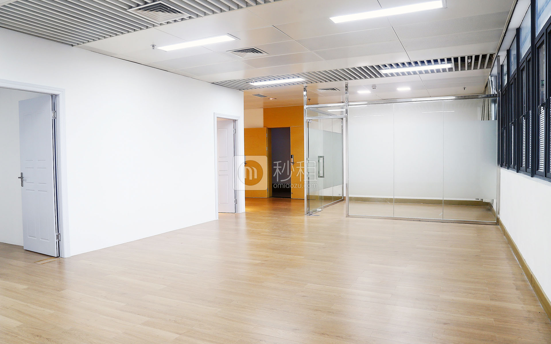 凯达尔集团中心大厦写字楼出租173平米精装办公室120元/m².月