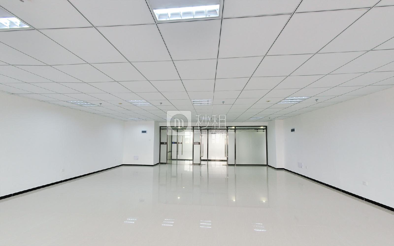 尚美创客大厦写字楼出租138平米简装办公室32元/m².月