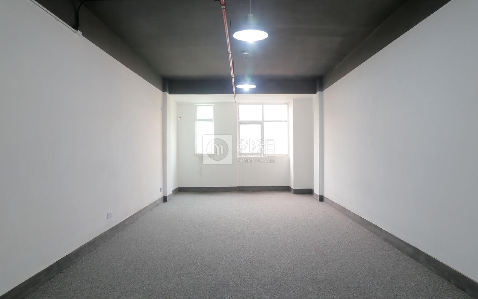 早安商务中心写字楼出租323平米精装办公室64元/m².月