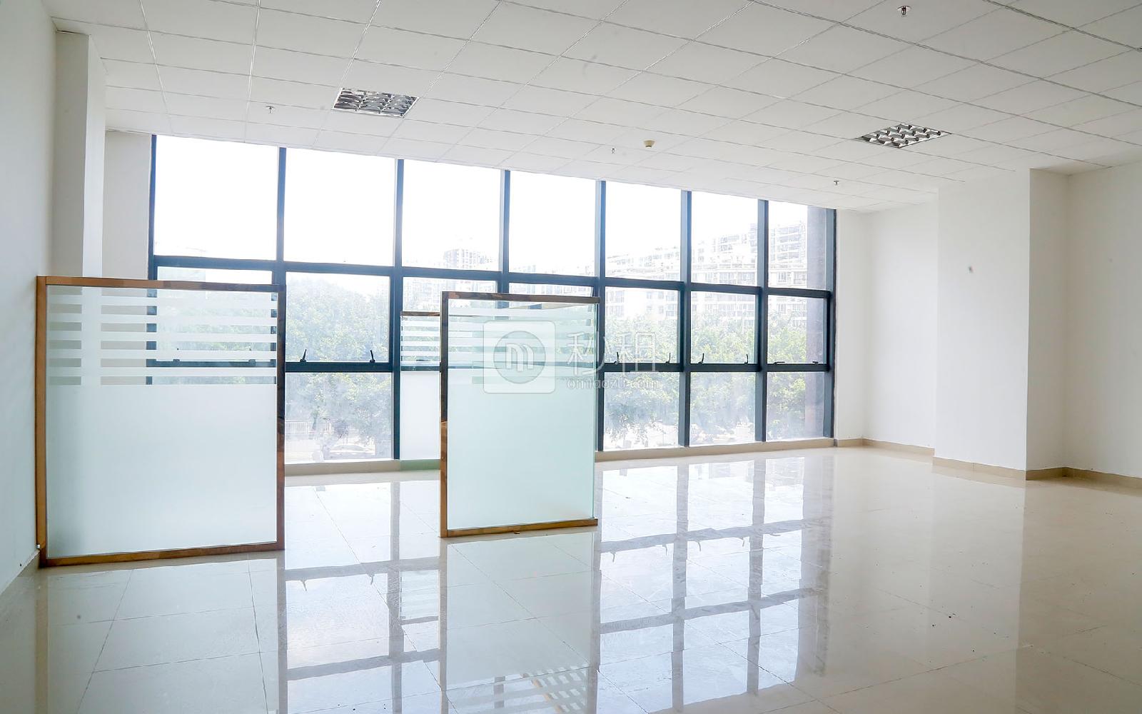 荣群大厦（龙华）写字楼出租110平米简装办公室70元/m².月
