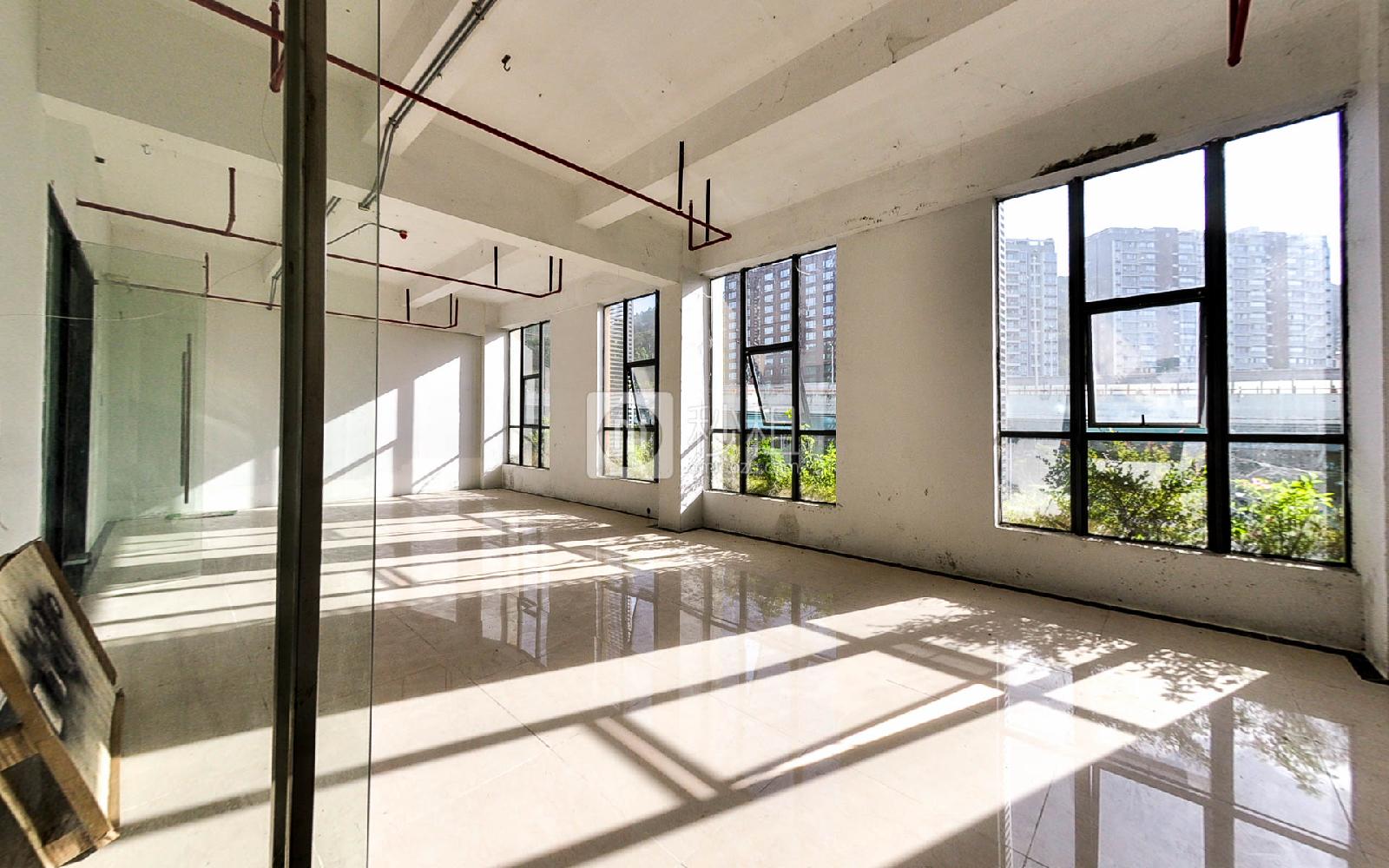 荔山工业园写字楼出租150平米简装办公室63元/m².月