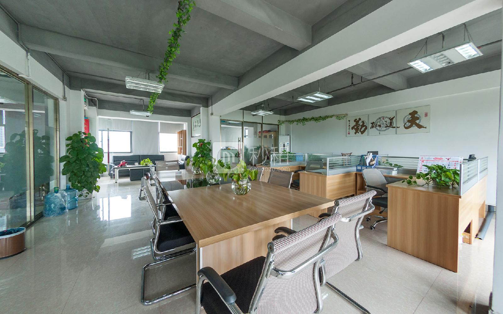 富奇创意大厦写字楼出租240平米简装办公室55元/m².月