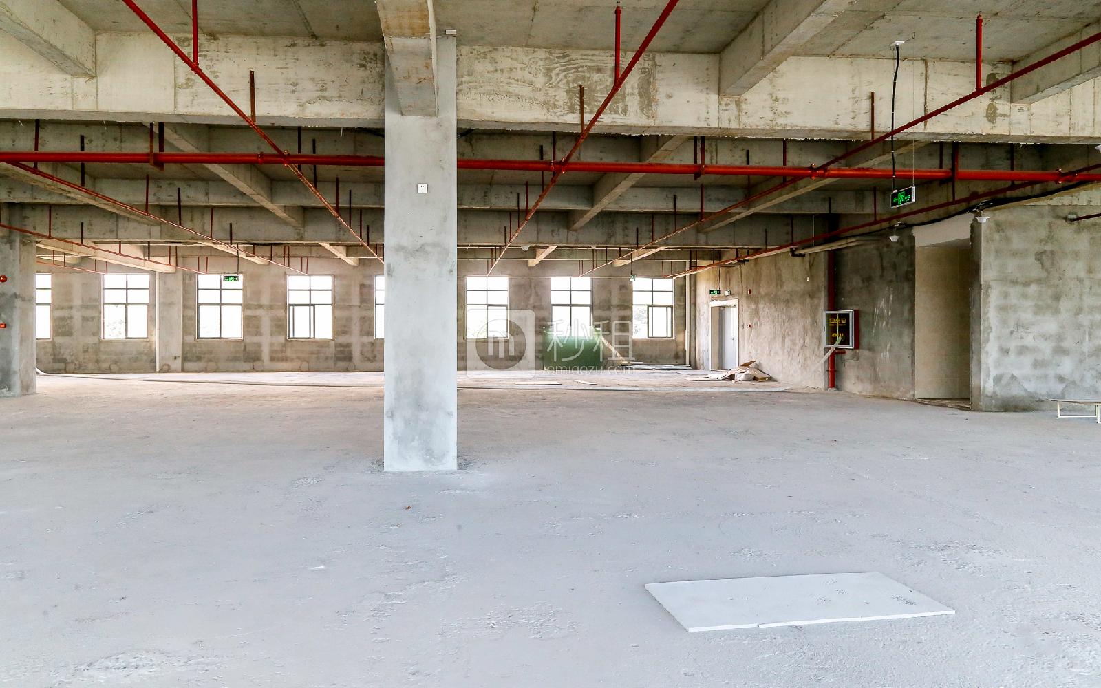 爱特爱创意产业园	写字楼出租168平米毛坯办公室46元/m².月