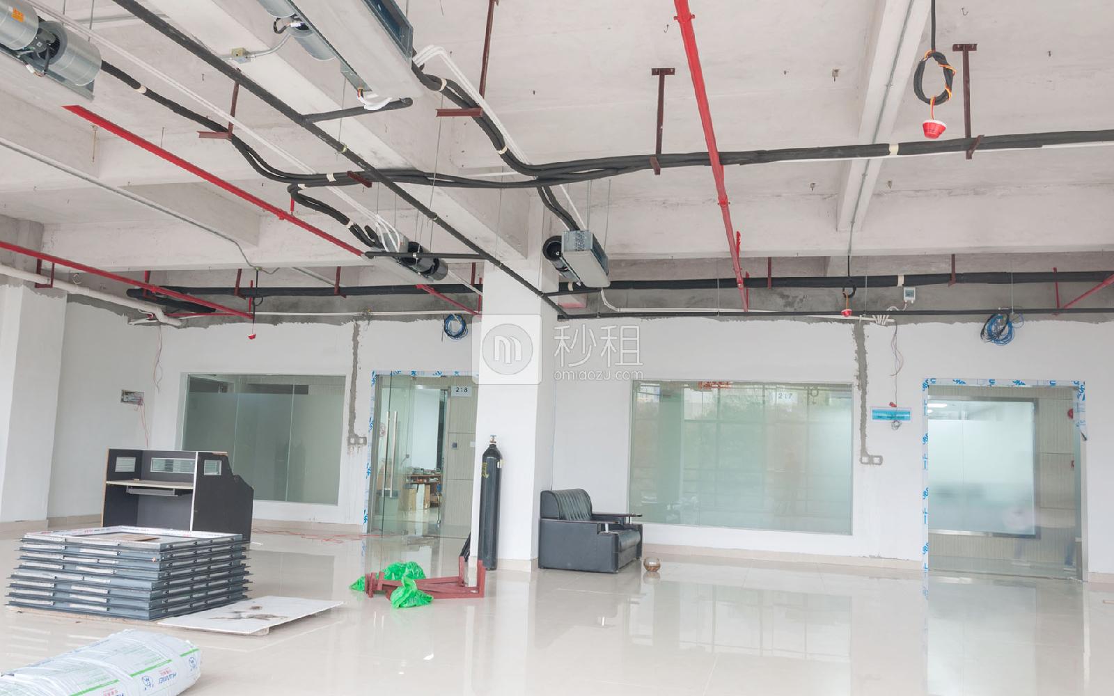 上塘商业大厦写字楼出租385平米毛坯办公室55元/m².月