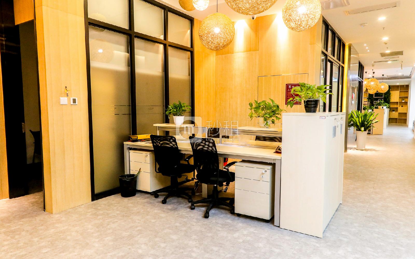 Ework商务中心-卓越世纪中心写字楼出租40平米豪装办公室15000元/间.月