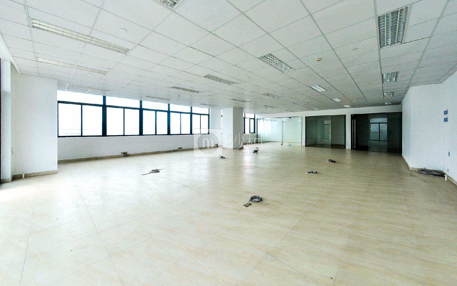 华美大厦写字楼出租300平米精装办公室28元/m².月