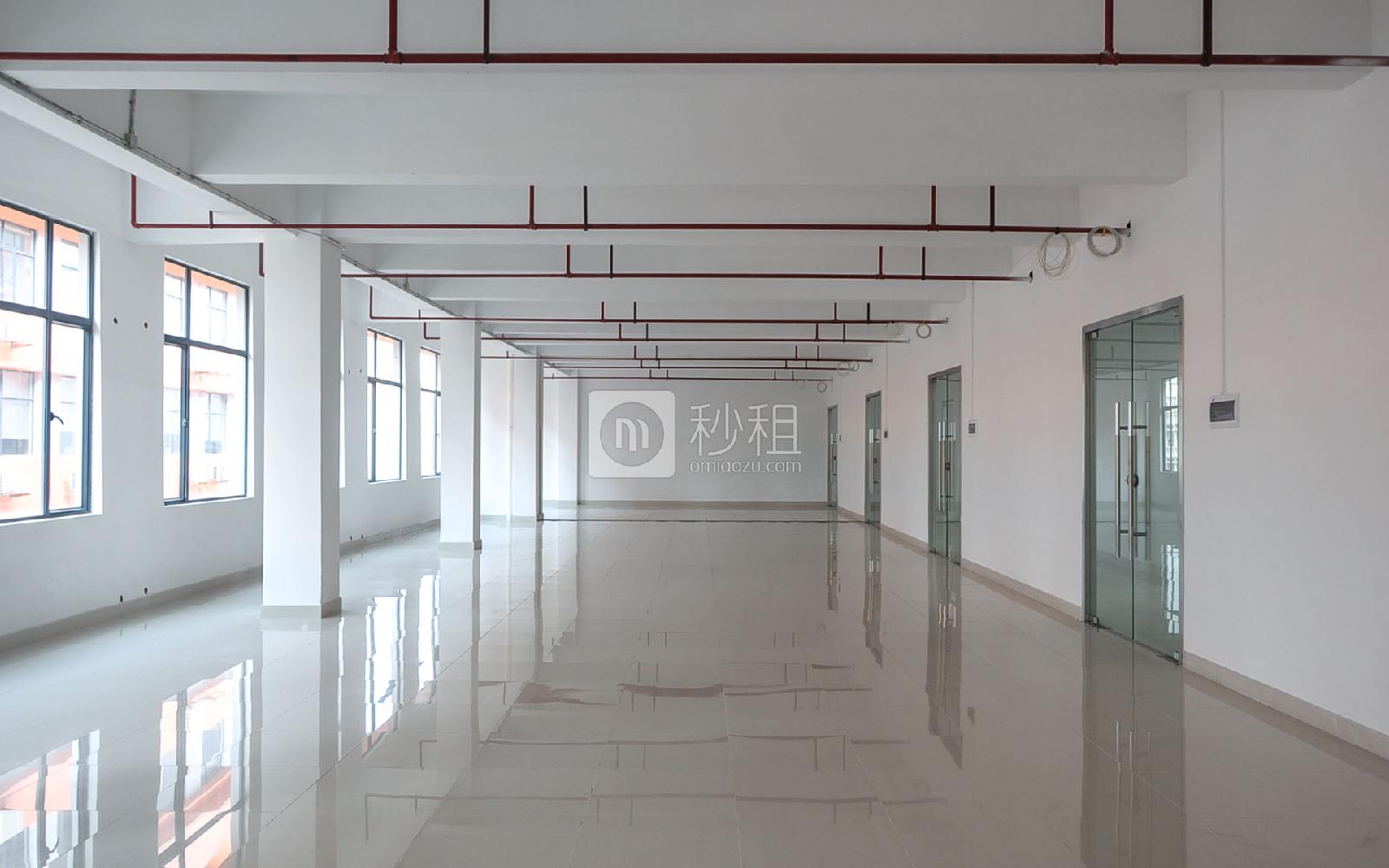 天河慧通产业广场写字楼出租500平米简装办公室50元/m².月