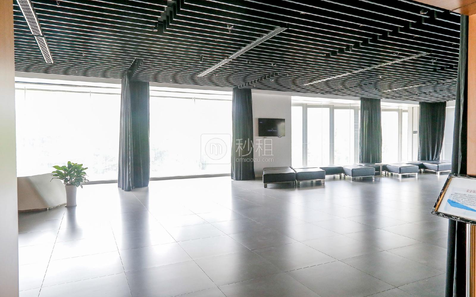 劲嘉科技大厦写字楼出租241平米精装办公室135元/m².月