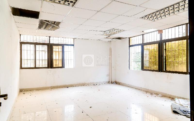 概念投资产业园	写字楼出租300平米毛坯办公室30元/m².月