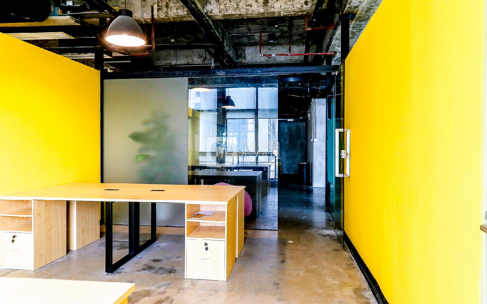 珠江国际中心-DCradle创客家园写字楼出租35平米精装办公室95元/m².月