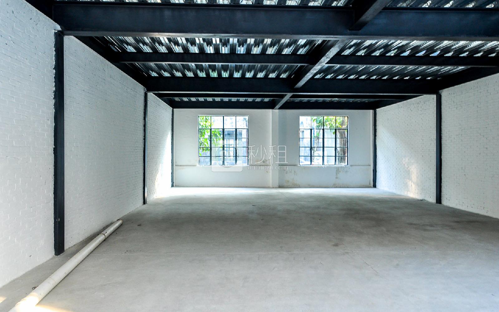 北岛创意园写字楼出租315平米毛坯办公室65元/m².月