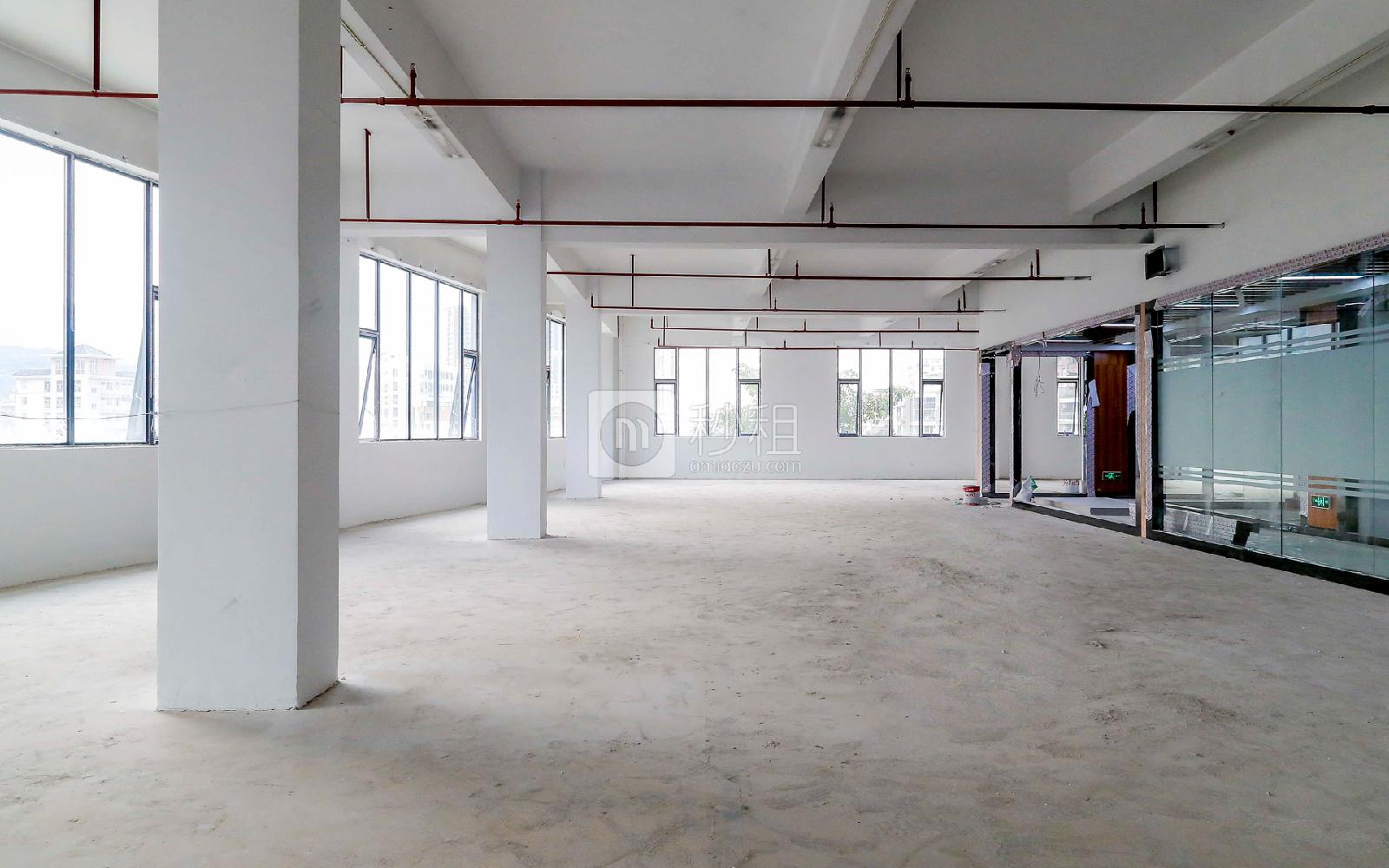 大众创谷写字楼出租189平米简装办公室43元/m².月