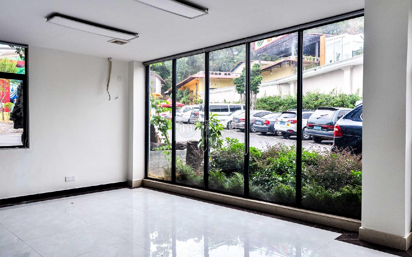 东澳创意小镇写字楼出租250平米简装办公室80元/m².月