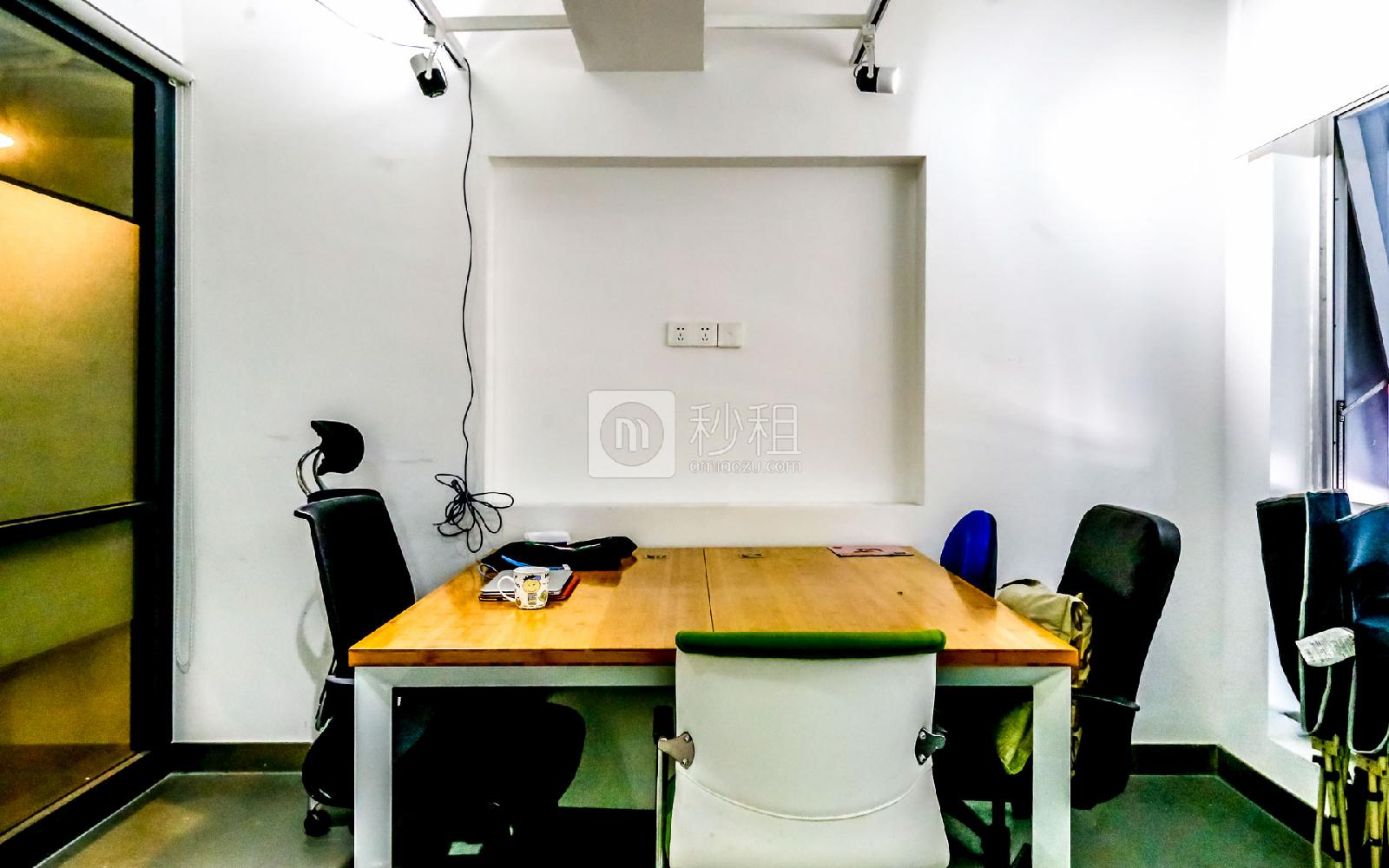 软件产业基地-派工场写字楼出租25平米精装办公室6000元/间.月
