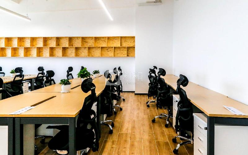 飞扬科技园-飞扬联合办公空间写字楼出租16平米精装办公室7040元/间.月